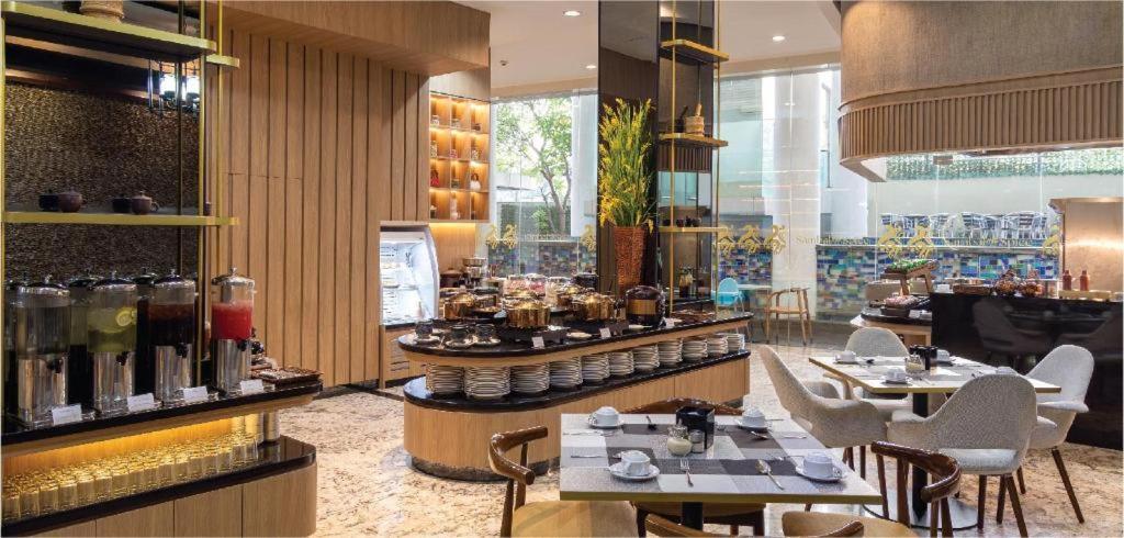 Blue Sky Hotel Petamburan Jakarta Exterior photo