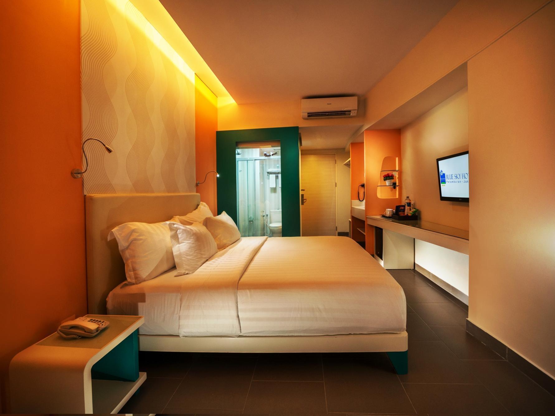 Blue Sky Hotel Petamburan Jakarta Exterior photo